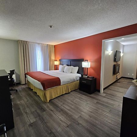 Quality Inn & Suites 5585 Ambler Drive Mississauga Ontario Exterior foto