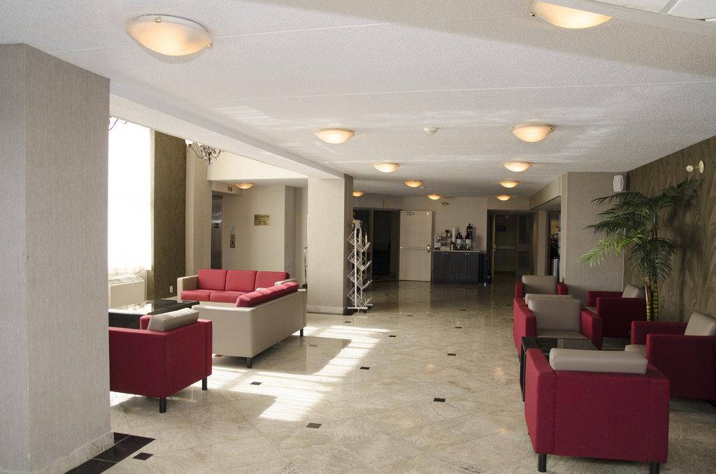 Quality Inn & Suites 5585 Ambler Drive Mississauga Ontario Exterior foto