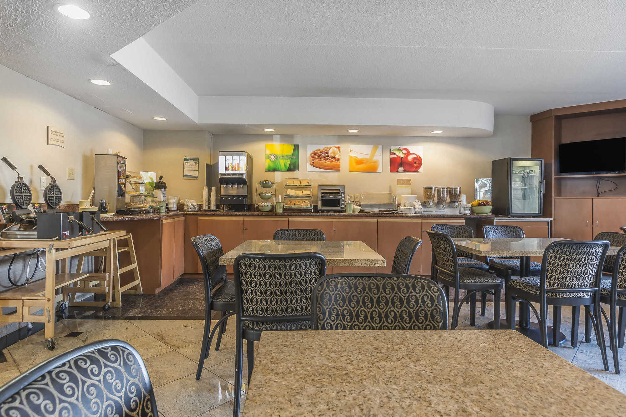 Quality Inn & Suites 5585 Ambler Drive Mississauga Ontario Instalações foto