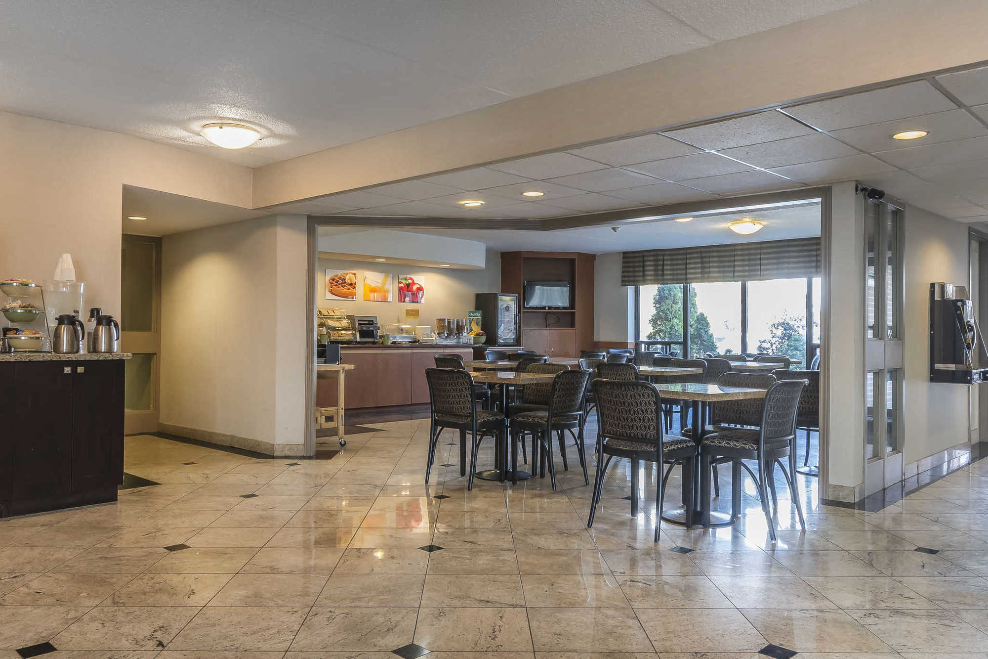 Quality Inn & Suites 5585 Ambler Drive Mississauga Ontario Instalações foto