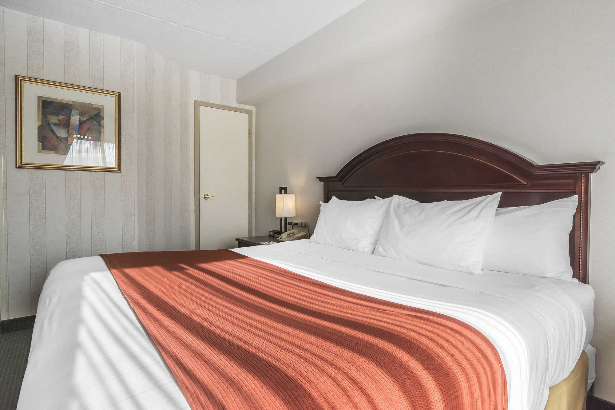 Quality Inn & Suites 5585 Ambler Drive Mississauga Ontario Quarto foto