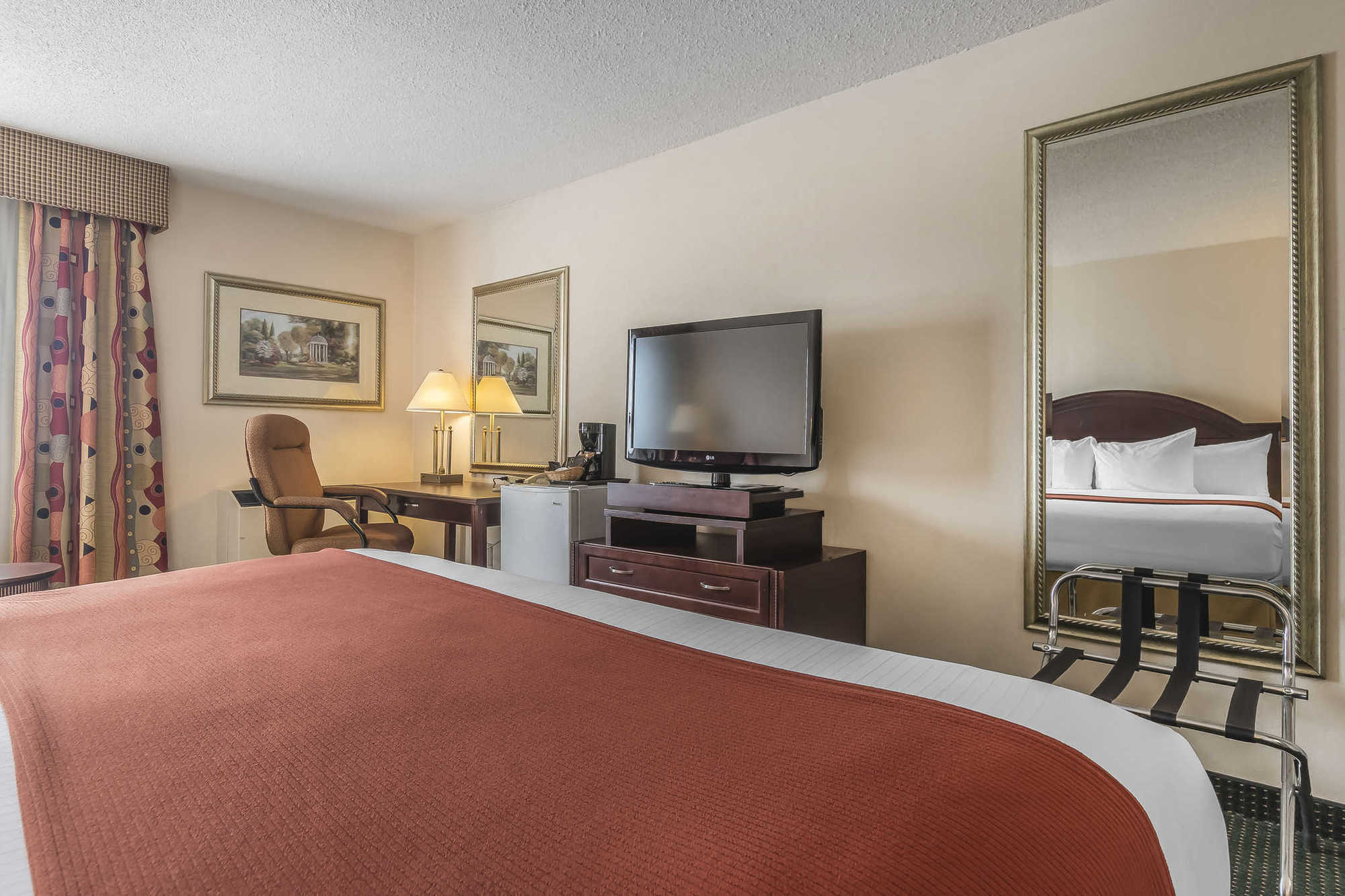 Quality Inn & Suites 5585 Ambler Drive Mississauga Ontario Quarto foto