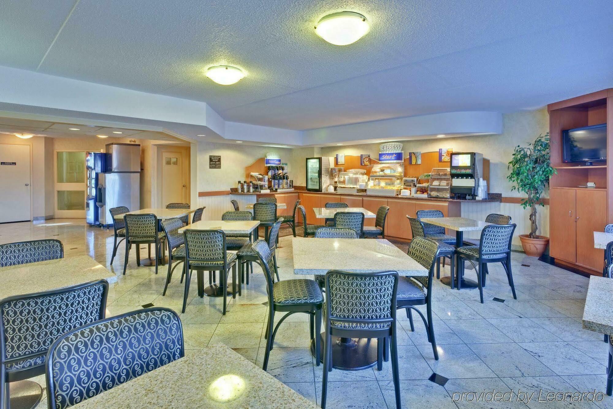 Quality Inn & Suites 5585 Ambler Drive Mississauga Ontario Restaurante foto